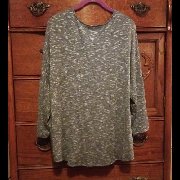 Soho blouse - Picture 3 of 3